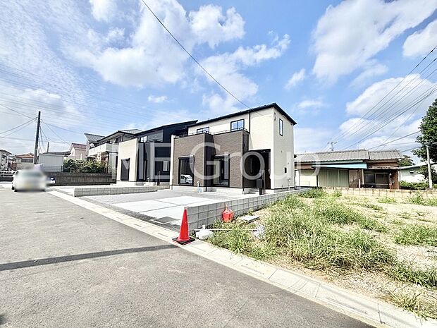 【前面道路含む現地写真】堂々完成！！ ここから始まる新生活を応援いたします！ 