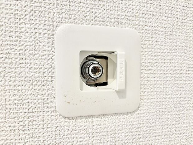【その他設備(ガスコンセント)】洗面所にガスコンセント完備!ガス衣類乾燥機もスムーズに設置可能です。