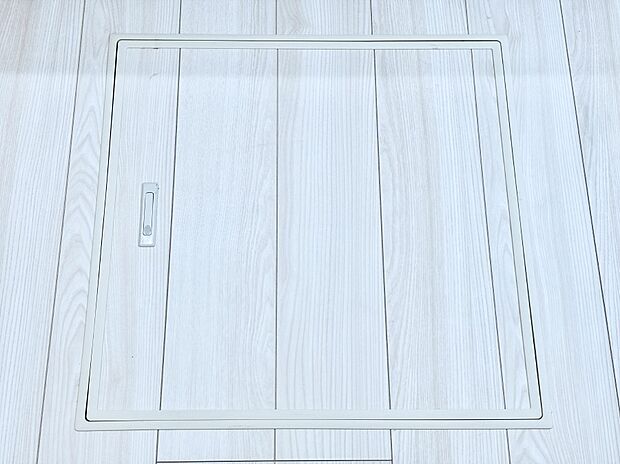 【その他設備(床下収納)】床下収納付き!日用品・非常用品の収納にも大活躍。