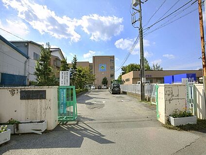 草加市立八幡小学校 1000m