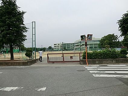 春日部市立春日部中学校 2600m