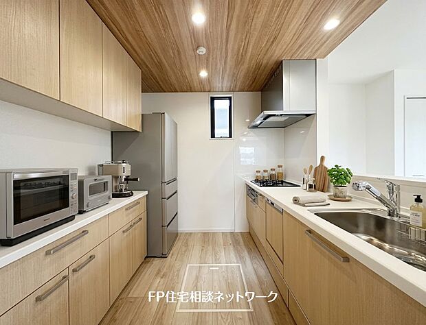 【キッチン】  本画像はAIがCGで家具を作成しており、実際の現地に家具は設置されておりません。また、販売価格に家具等は含まれておりません。
