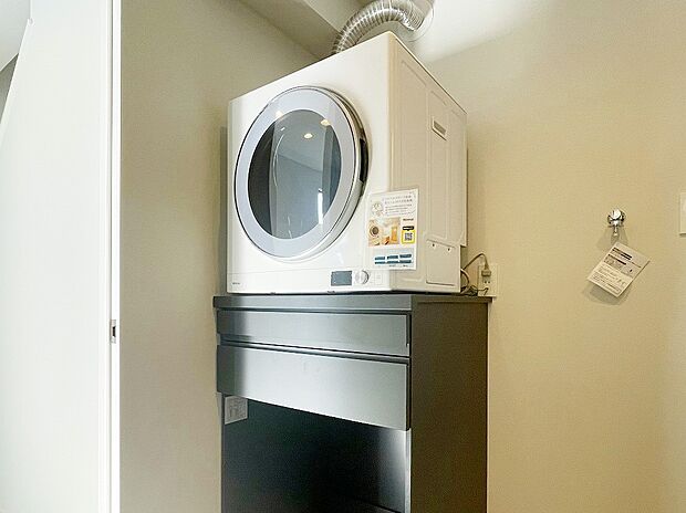 【ガス乾燥機】パワフルなガス乾燥機「乾太くん」を標準装備。天候に左右されず短時間でふんわり仕上がり、家事時間を大幅に短縮。忙しいご家庭に嬉しい設備です。