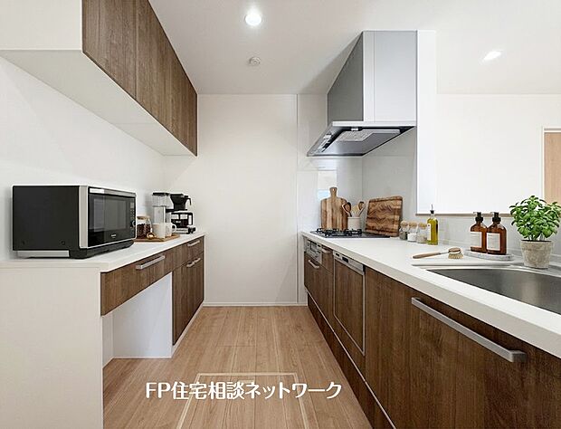 【キッチン】【キッチン】 本画像はAIがCGで家具を作成しており、実際の現地に家具は設置されておりません。また、販売価格に家具等は含まれておりません。