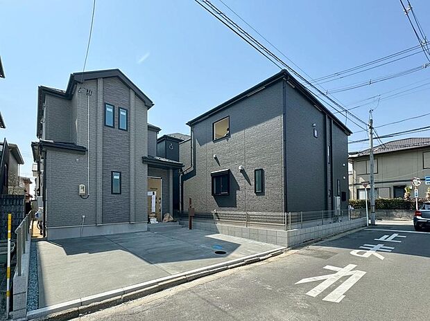 お車の出し入れもスムーズな全戸2台駐車可能な配棟計画です。