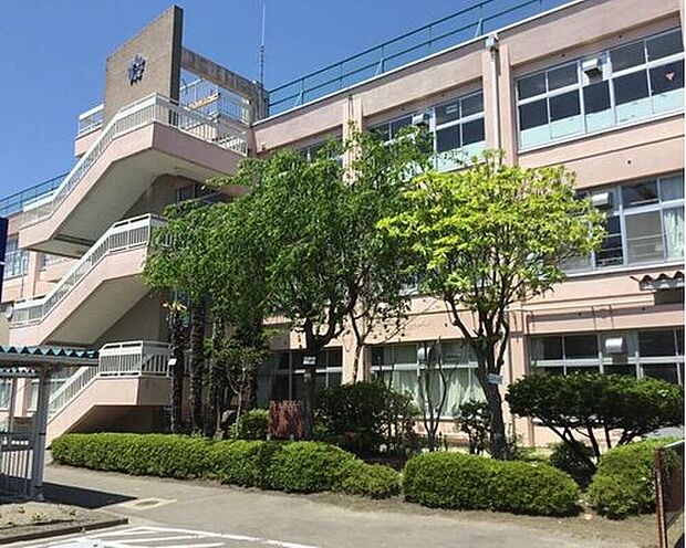 仙台市立長町小学校(約526m)