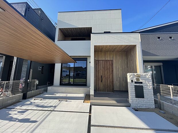 【 ■オープン外構■】建物と外構とのバランスを考えてこそいいお家になります。「人の目セキュリティ」を活かし、防犯性をも兼ね揃えています。