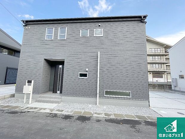 安心の10年保証!外観を美しく保ち、雨水で汚れを落とします!気になることがありましたら、お気軽にお問い合わせください!