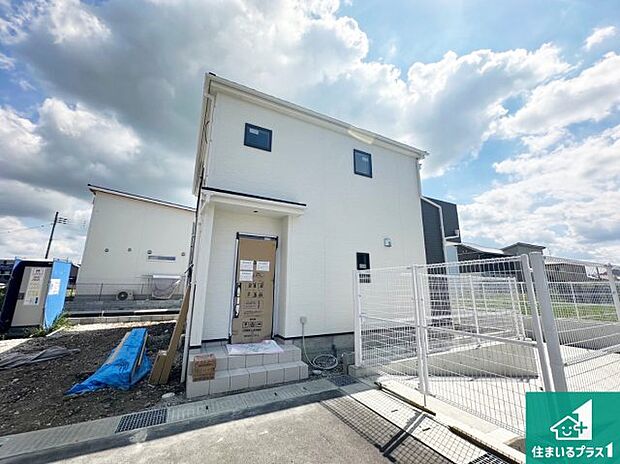 現在はこんな感じです。完成までが待ち遠しいですね。