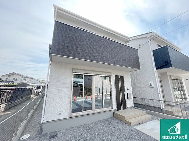 安心の10年保証！外観を美しく保ち、雨水で汚れを落とします！気になることがありましたら、お気軽にお問い合わせください！