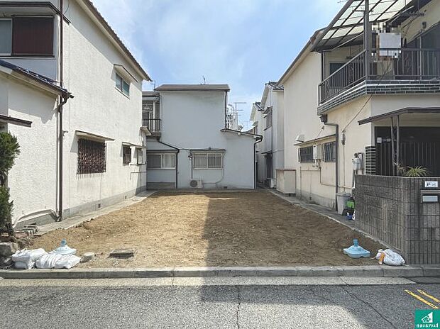 周辺は落ち着いた街並みの住宅地！子育てがしやすい住環境です！