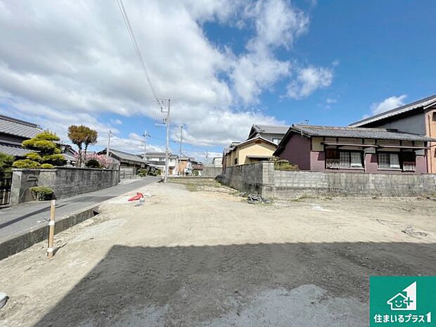 駅やスーパー、小学校・中学校等日常生活に欠かせない情報や道のりもご紹介いたしますのでお気軽にご相談ください。