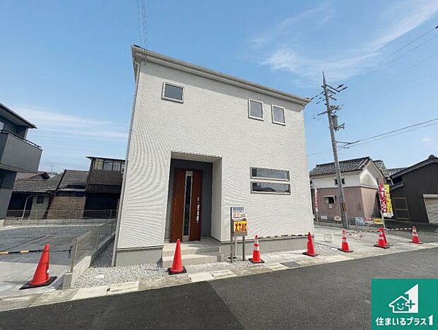 駅やスーパー、小学校・中学校等日常生活に欠かせない情報や道のりもご紹介いたしますのでお気軽にご相談ください。