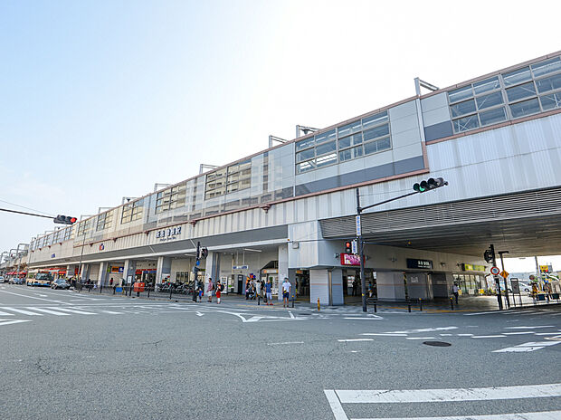 阪急電鉄宝塚線「曽根」駅（約800m）