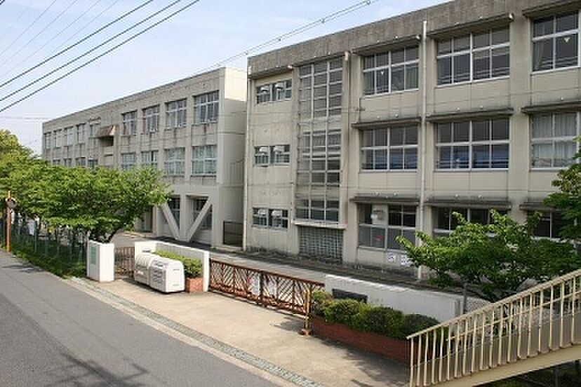 大和郡山市立片桐小学校：徒歩19分（1485ｍ）