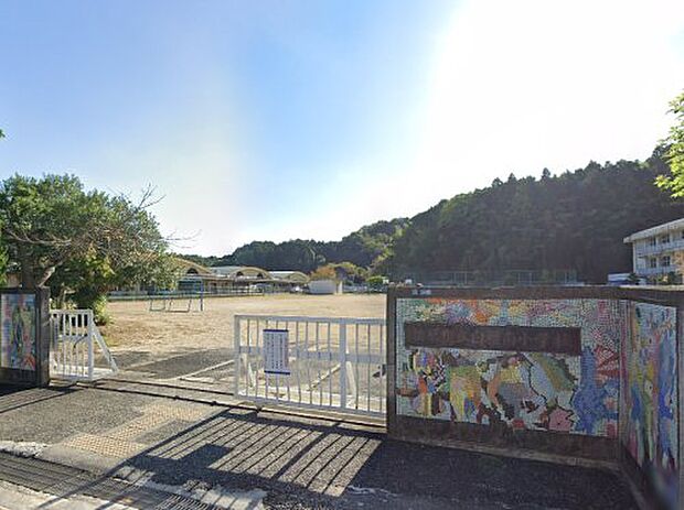橿原市立白橿小学校