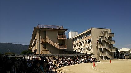 御所市立御所中学校 徒歩1100m