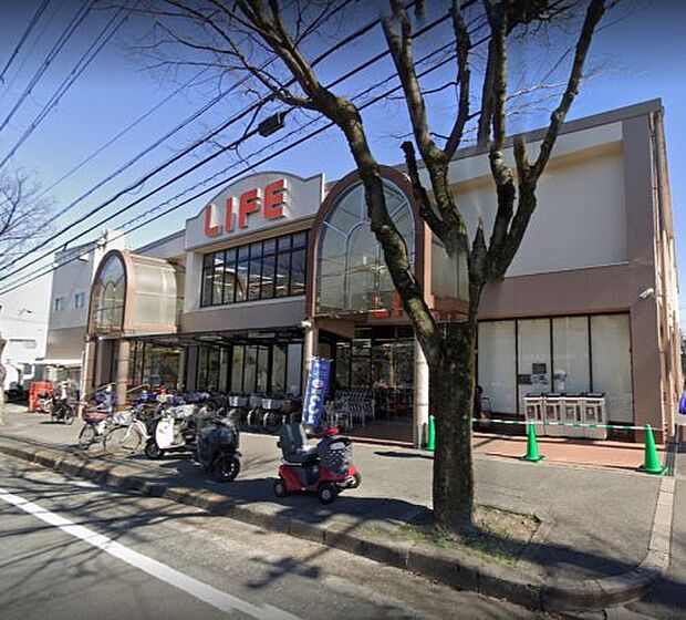 ライフ 男山店