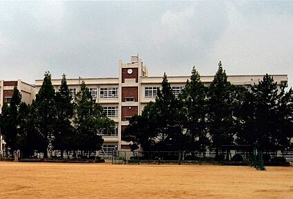 尼崎市立中央中学校 徒歩1100m