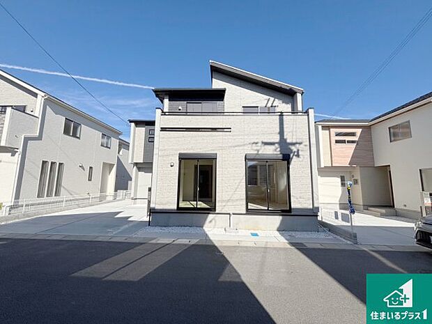 【外観】安心の10年保証!外観を美しく保ち、雨水で汚れを落とします!気になることがありましたら、お気軽にお問い合わせください!