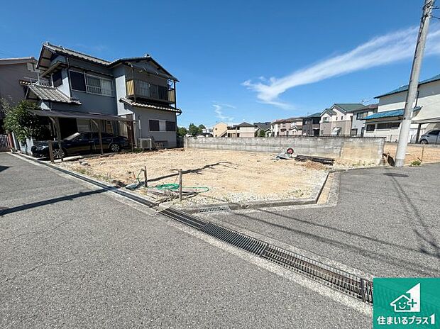 【外観】現在建築中！落ち着いた街並みで新生活を始めることが出来そう！周辺の物件も併せてご紹介させて頂きます！