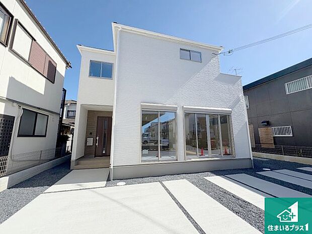 【外観】安心の10年保証!外観を美しく保ち、雨水で汚れを落とします!気になることがありましたら、お気軽にお問い合わせください!