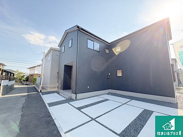 【外観】安心の10年保証!外観を美しく保ち、雨水で汚れを落とします!気になることがありましたら、お気軽にお問い合わせください!