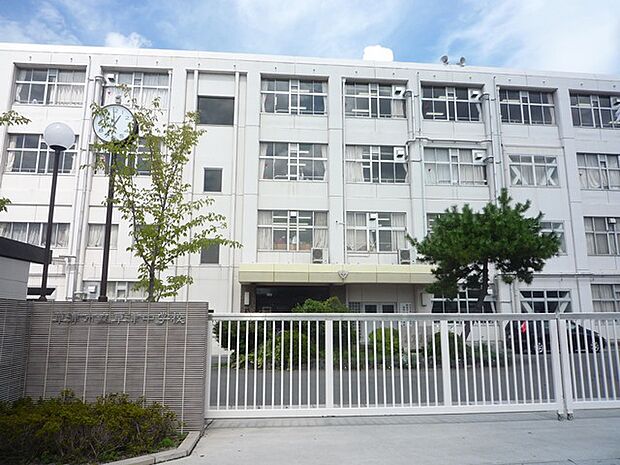 草津市立草津中学校