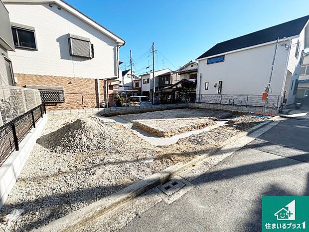 【外観】現在建築中!落ち着いた街並みで新生活を始めることが出来そう!周辺の物件も併せてご紹介させて頂きます!