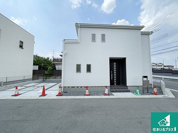 【外観】安心の10年保証!外観を美しく保ち、雨水で汚れを落とします!気になることがありましたら、お気軽にお問い合わせください!