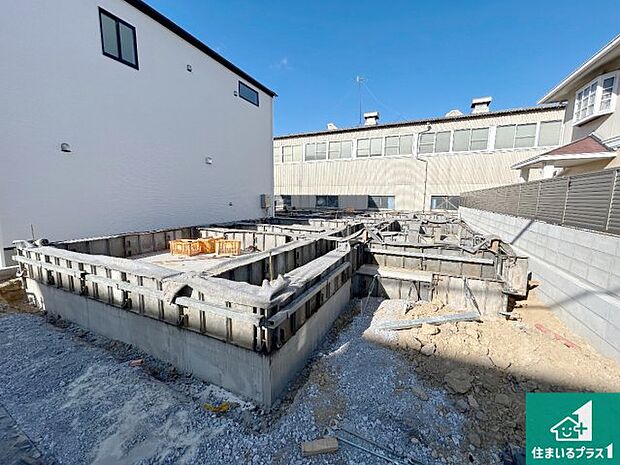 【外観】周辺は落ち着いた街並みの住宅地!子育てがしやすい住環境です!まだ未完成ですが、現地でしかわからない事もございます。是非一度ご覧ください。