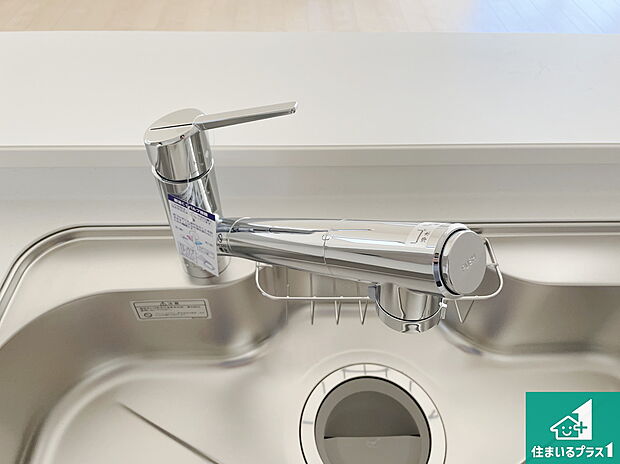 【キッチン水栓】浄水器を内蔵!炊飯時、お茶を作る時に安心してお水を使えます!お湯と冷水、浄水と原水、シャワーの切替えもワンタッチです!