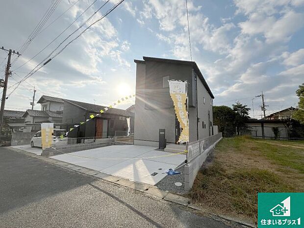 【外観】安心の10年保証!外観を美しく保ち、雨水で汚れを落とします!気になることがありましたら、お気軽にお問い合わせください!