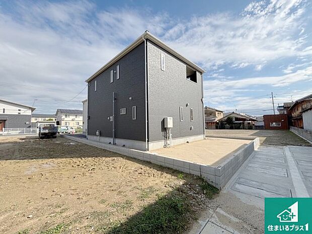 【外観】安心の10年保証！外観を美しく保ち、雨水で汚れを落とします！気になることがありましたら、お気軽にお問い合わせください！