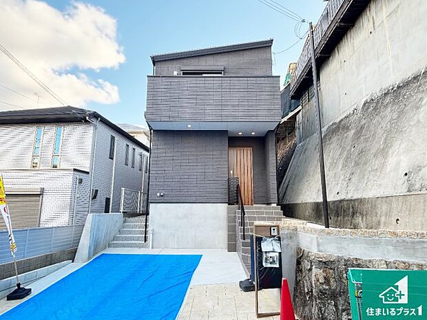 【外観】安心の10年保証！外観を美しく保ち、雨水で汚れを落とします！気になることがありましたら、お気軽にお問い合わせください！