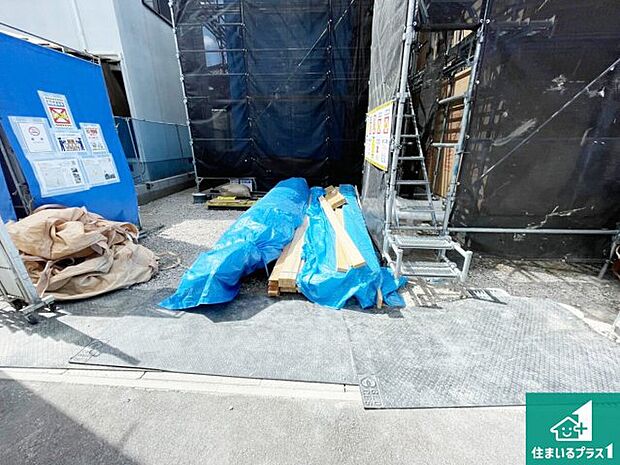 【外観】建築中ですが現地を見ると分かる事もございますので、ぜひ一度現地をご覧ください。