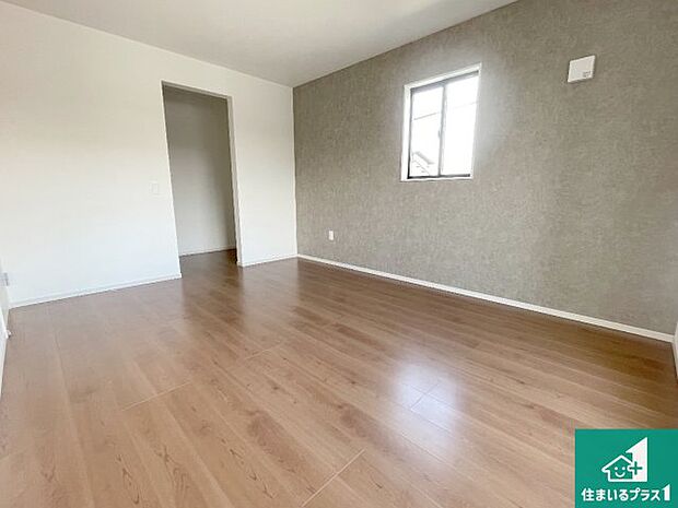 【洋室】シンプルな洋室は、自分好みのインテリアが楽しめます♪ご家族とインテリアや家具を選びに行くのは新築購入時の醍醐味の一つです。ぜひお楽しみください♪