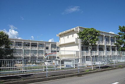 木津川市立木津小学校 徒歩400m