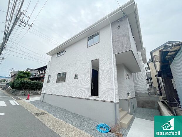 【外観】安心の10年保証!外観を美しく保ち、雨水で汚れを落とします!気になることがありましたら、お気軽にお問い合わせください!