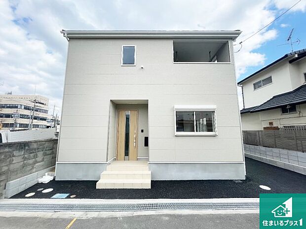 【外観】安心の10年保証！外観を美しく保ち、雨水で汚れを落とします！気になることがありましたら、お気軽にお問い合わせください！