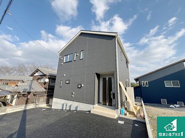 【外観】安心の10年保証!外観を美しく保ち、雨水で汚れを落とします!気になることがありましたら、お気軽にお問い合わせください!