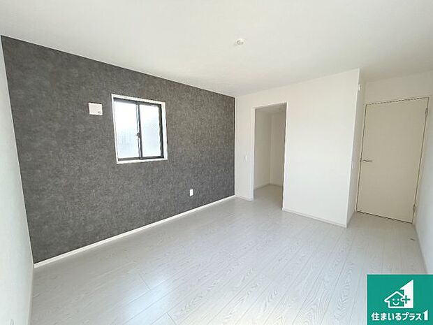 【洋室】シンプルな洋室は、自分好みのインテリアが楽しめます♪ご家族とインテリアや家具を選びに行くのは新築購入時の醍醐味の一つです。ぜひお楽しみください♪!