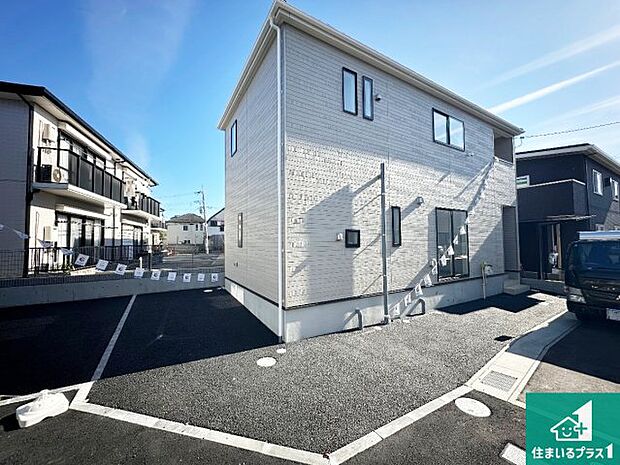 【外観】安心の10年保証!外観を美しく保ち、雨水で汚れを落とします!気になることがありましたら、お気軽にお問い合わせください!