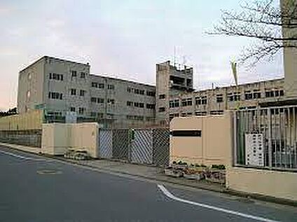 八尾市立東中学校 徒歩400m