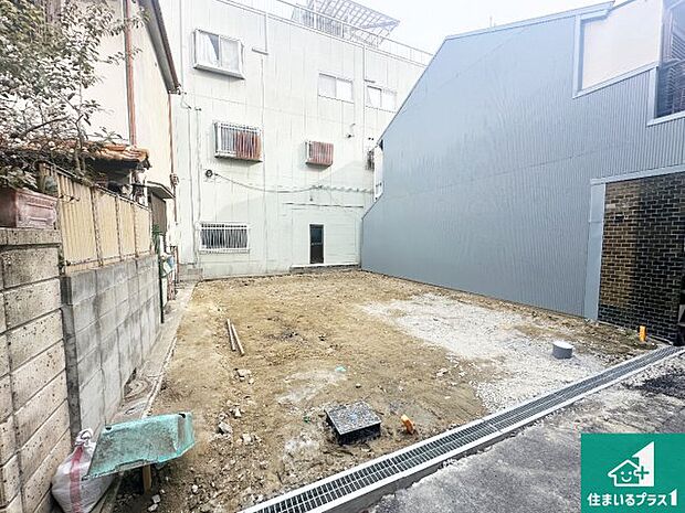 【外観】周辺は落ち着いた街並みの住宅地!子育てがしやすい住環境です!まだ未完成ですが、現地でしかわからない事もございます。是非一度ご覧ください。