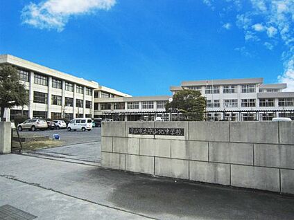 守山市立守山北中学校 徒歩400m