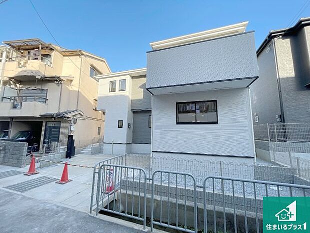 【外観】安心の10年保証!外観を美しく保ち、雨水で汚れを落とします!気になることがありましたら、お気軽にお問い合わせください!