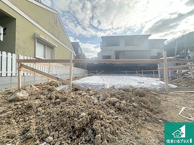 【外観】現在建築中！落ち着いた街並みで新生活を始めることが出来そう！周辺の物件も併せてご紹介させて頂きます！