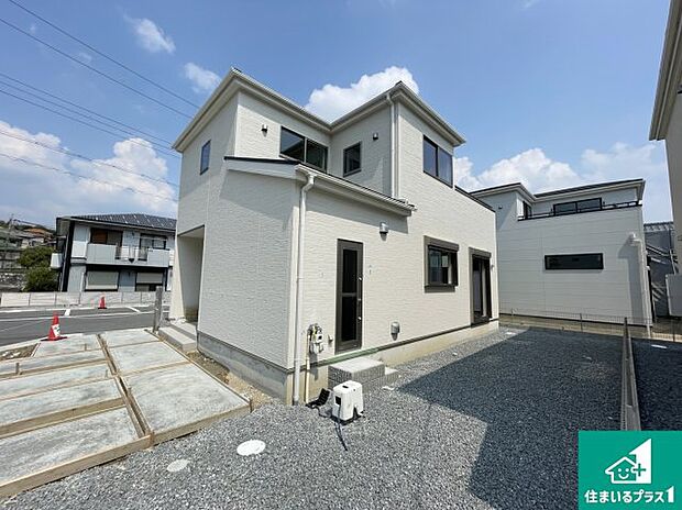 【外観】安心の10年保証！外観を美しく保ち、雨水で汚れを落とします！気になることがありましたら、お気軽にお問い合わせください！