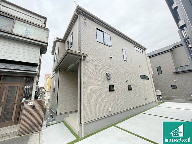 【外観】安心の10年保証！外観を美しく保ち、雨水で汚れを落とします！気になることがありましたら、お気軽にお問い合わせください！